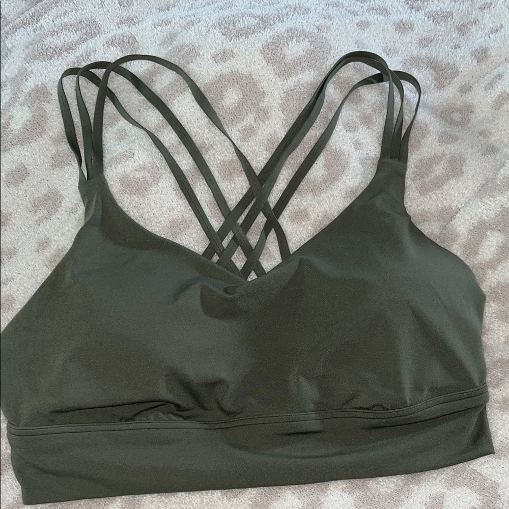 New without tags sports bra